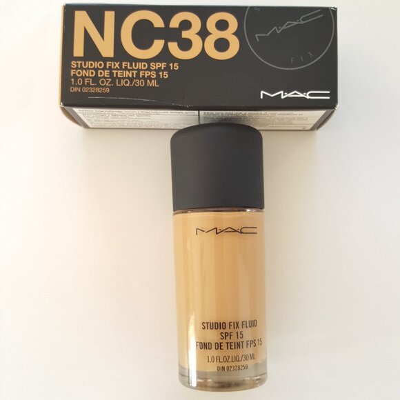 M.A.C ! Studio Fix Fluid SPF 15 Foundation ( NC38) - Picture 3 of 4